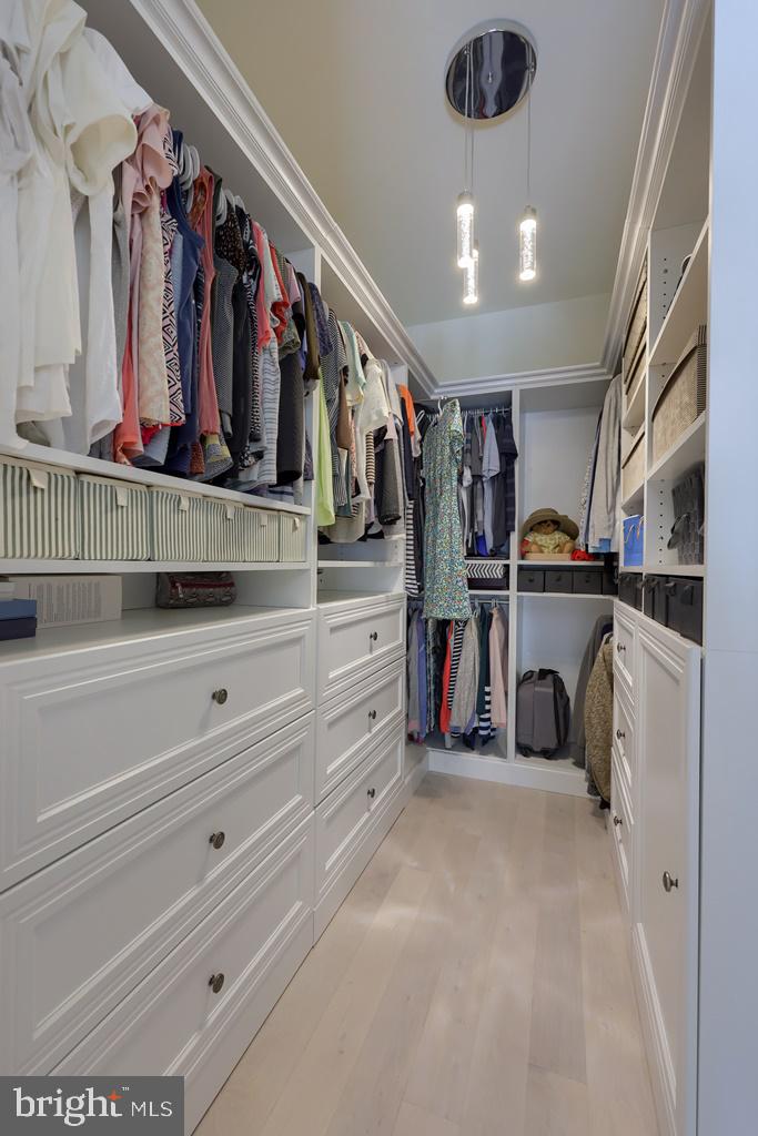 BELMONT - Residential