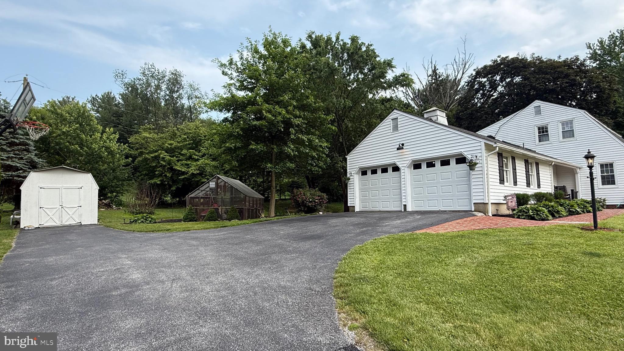 829 GIST ROAD
