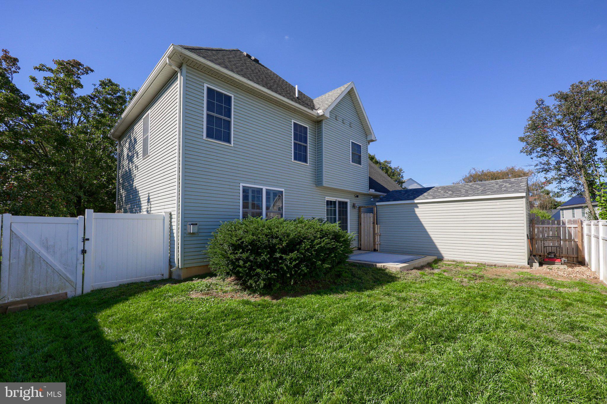 448 GRAYSTONE COURT