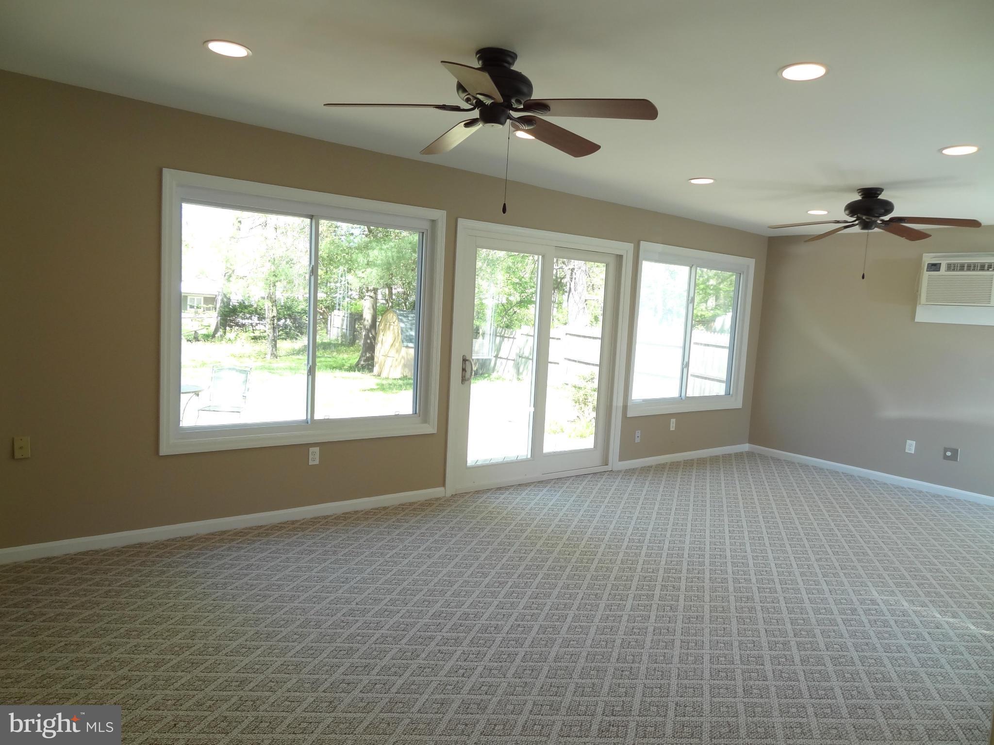 RAYMONDALE - Residential