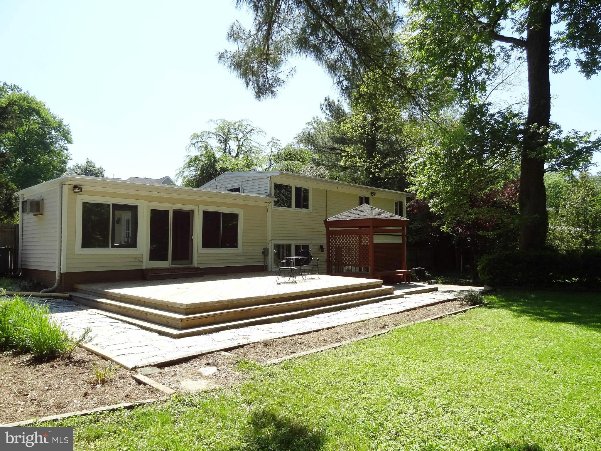 RAYMONDALE - Residential