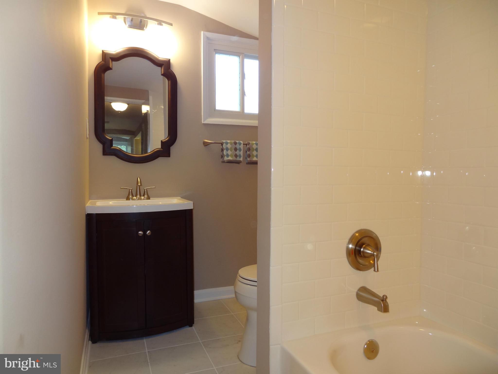 RAYMONDALE - Residential