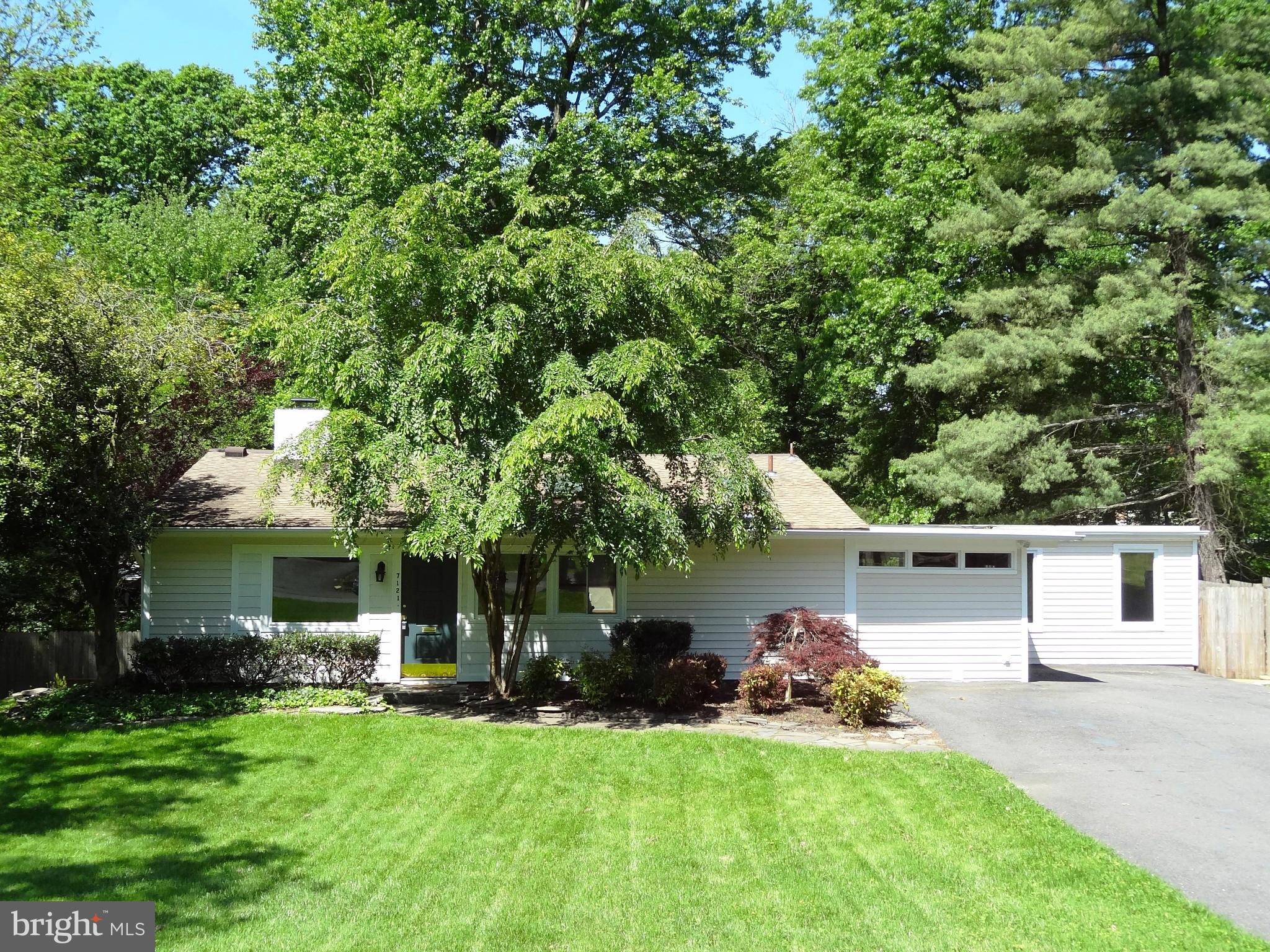 RAYMONDALE - Residential