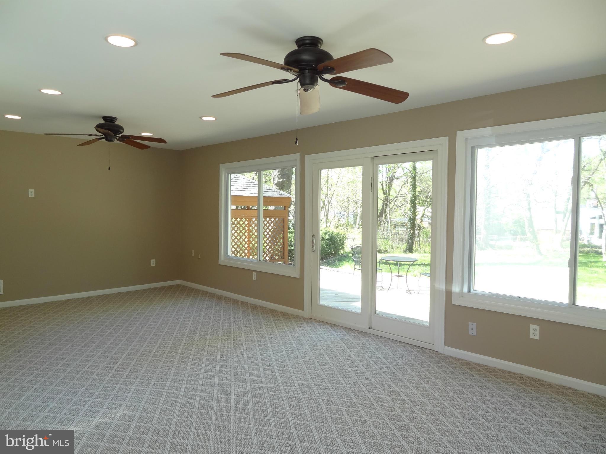 RAYMONDALE - Residential