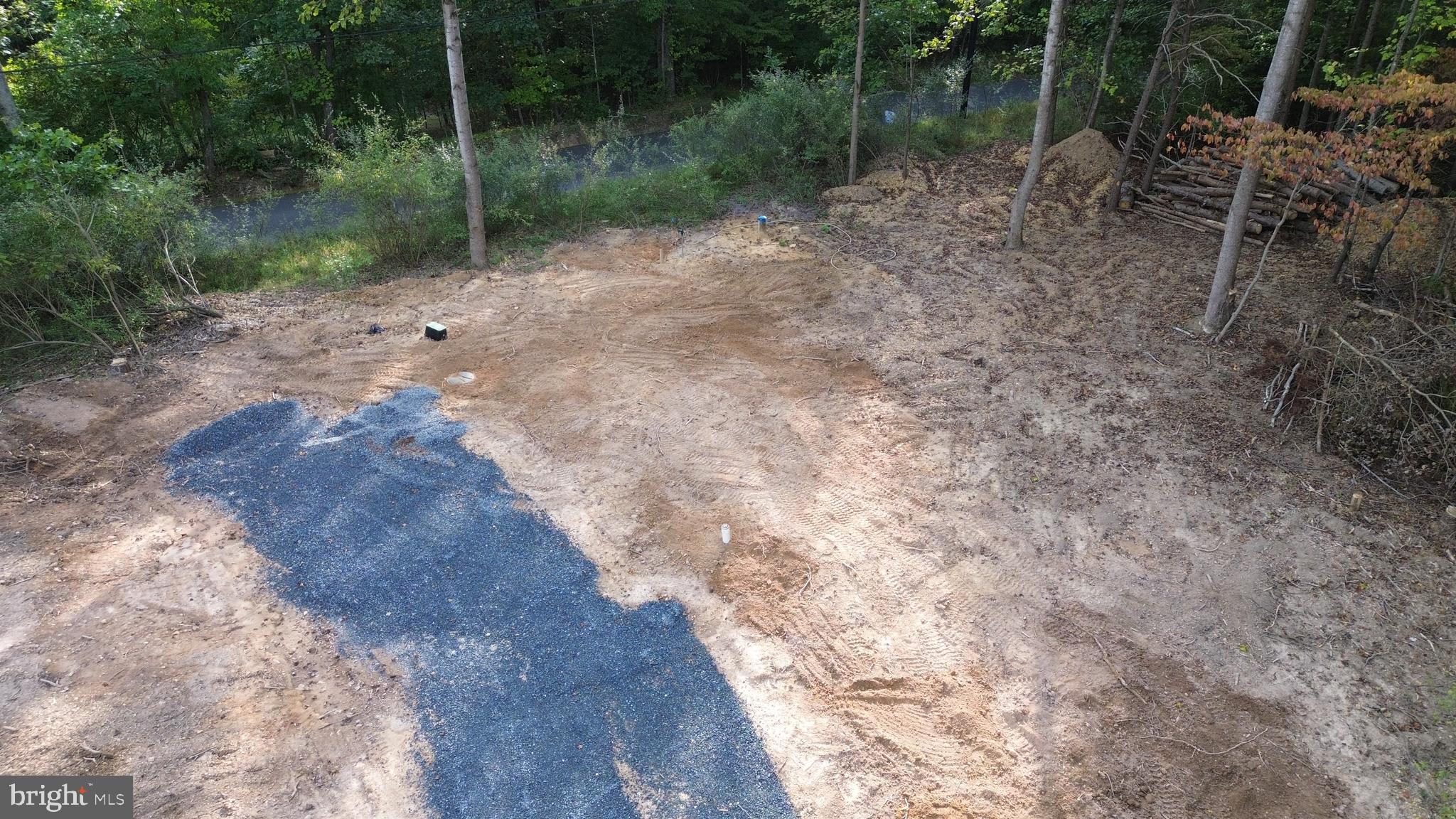 HIGHLAND HILLS - Land