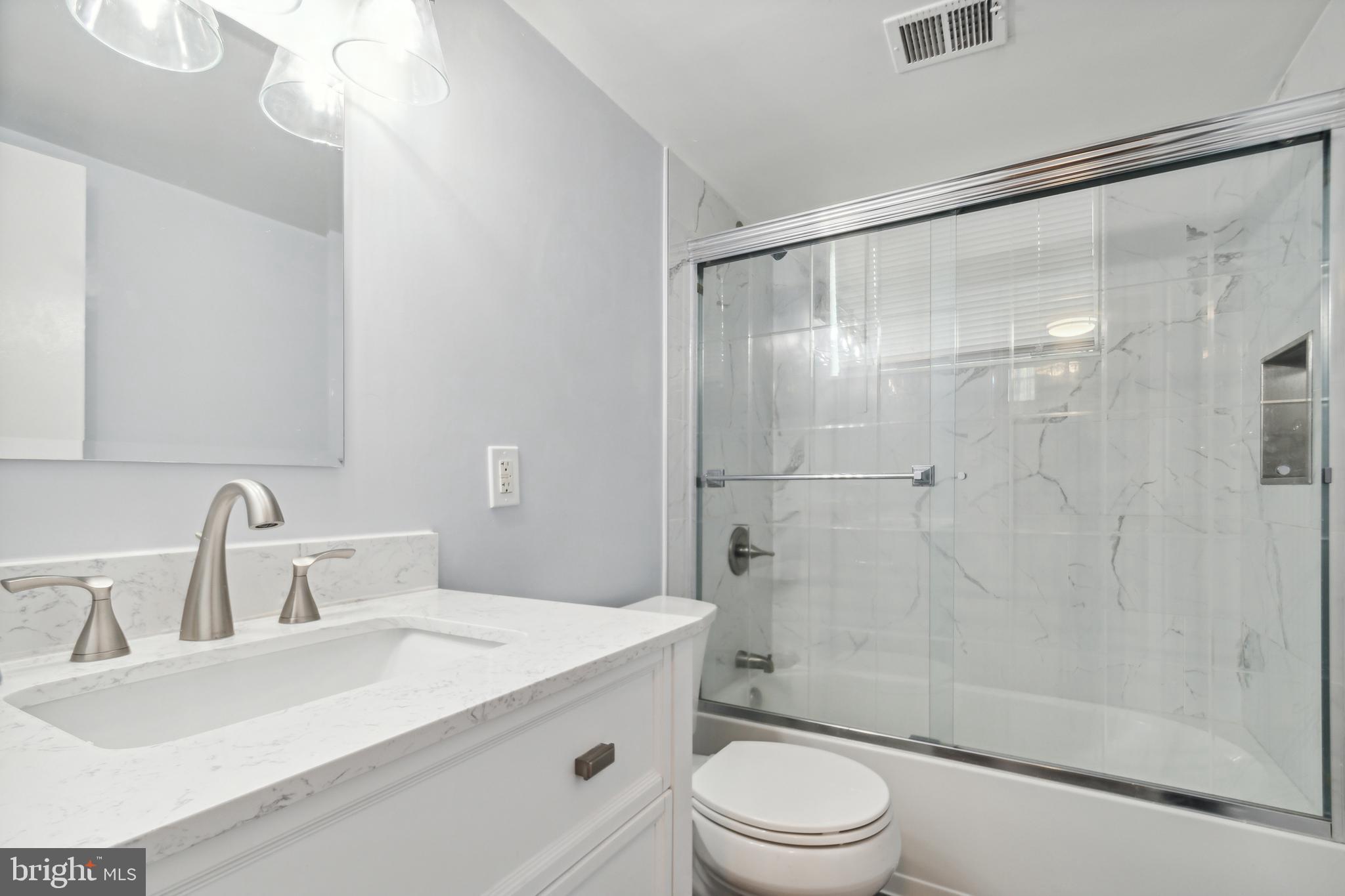 WOODACRES - Residential Lease