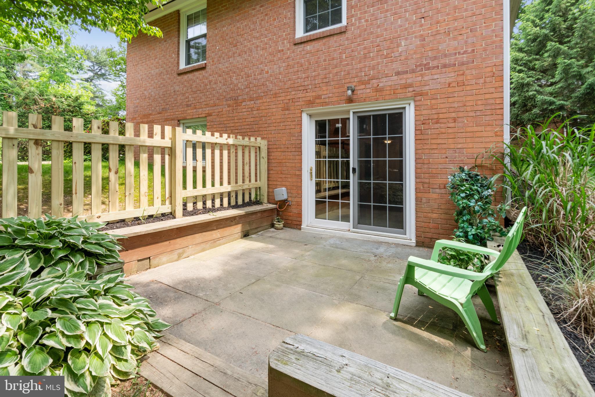 WOODACRES - Residential Lease