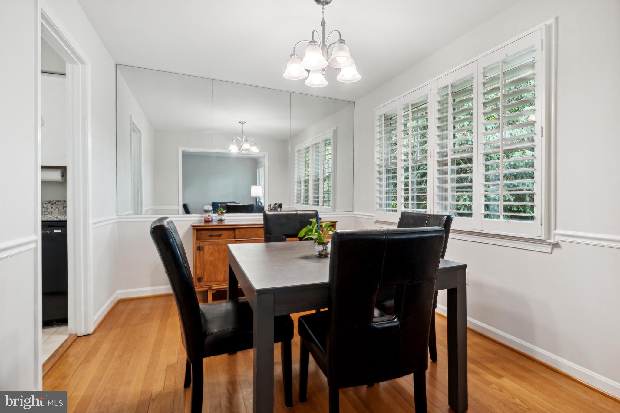 WOODACRES - Residential Lease