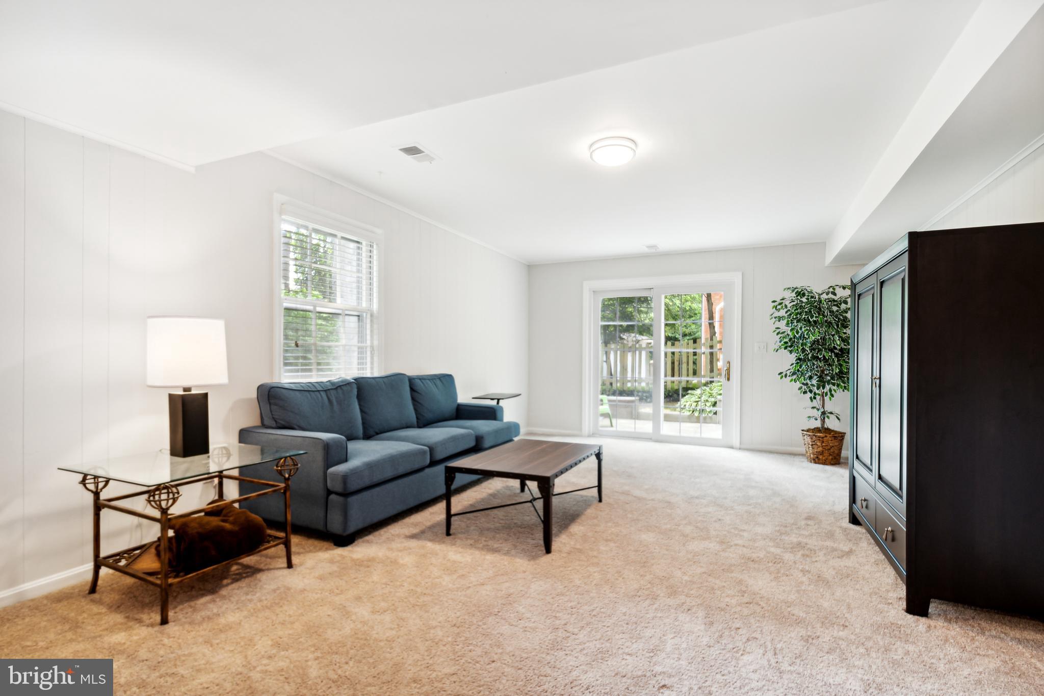 WOODACRES - Residential Lease