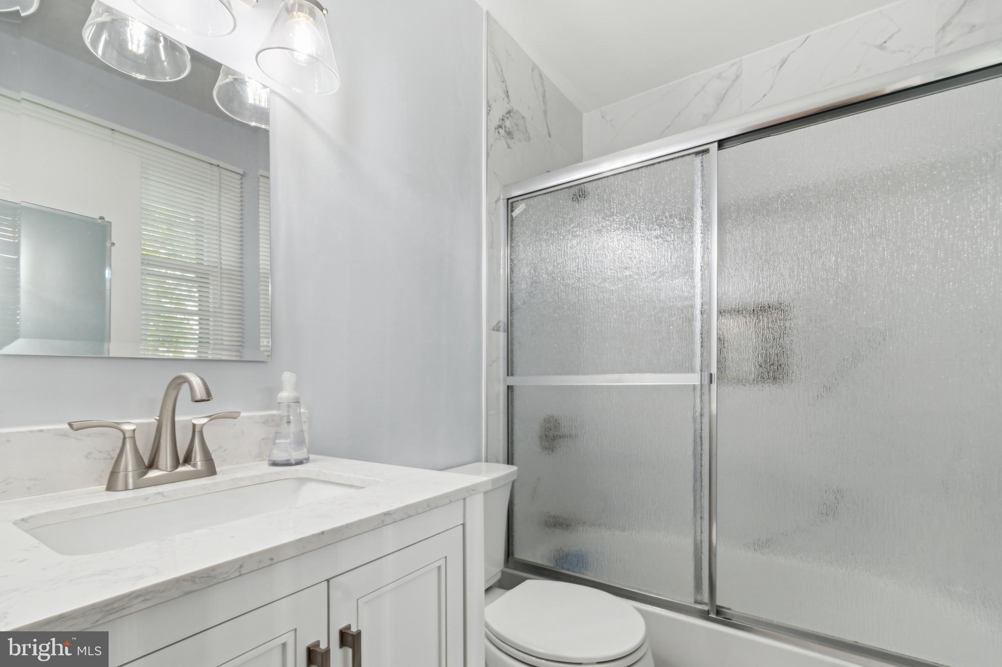 WOODACRES - Residential Lease