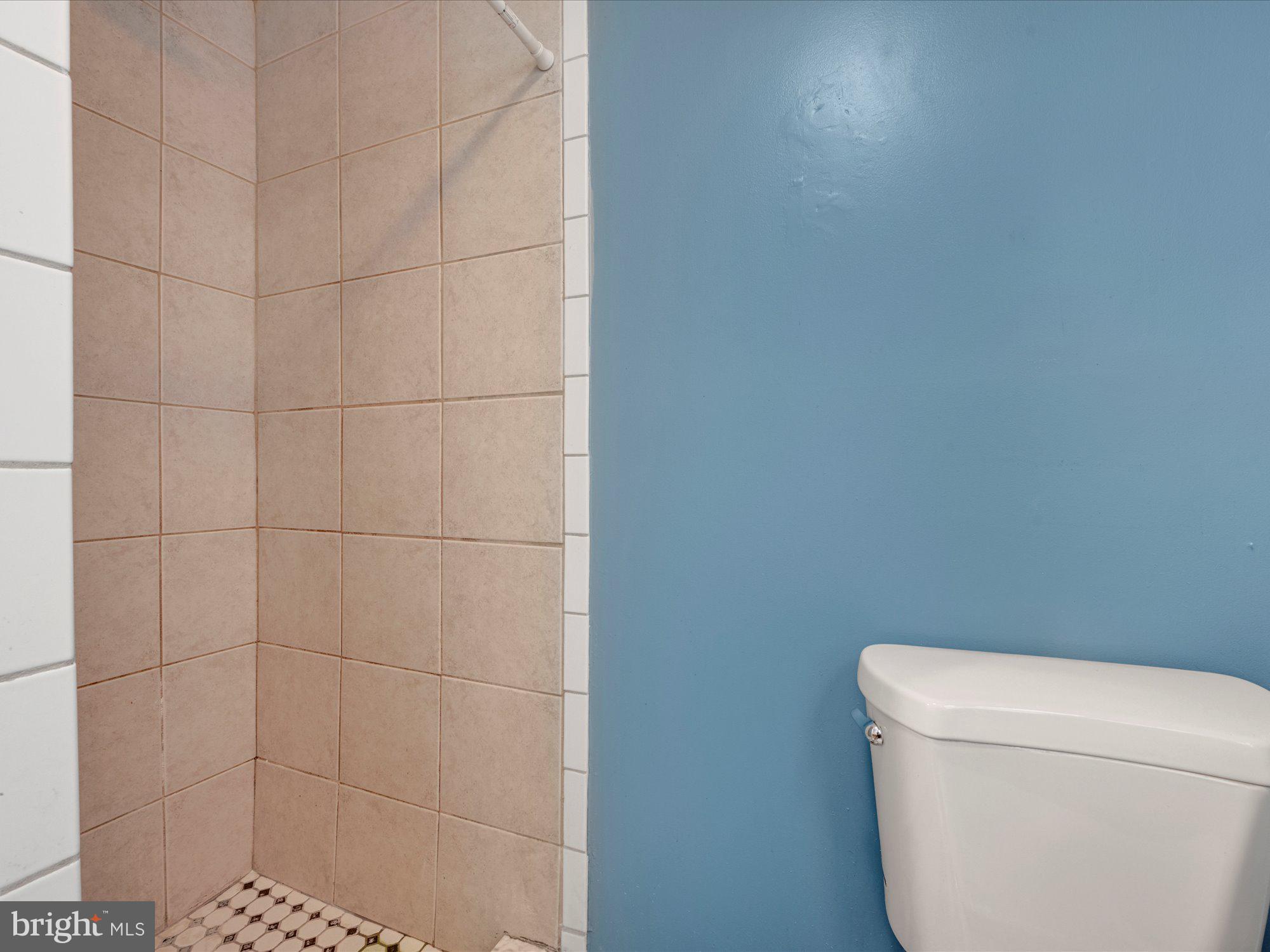 DOWNTOWN INVESTMENT DISTR - Commercial Sale