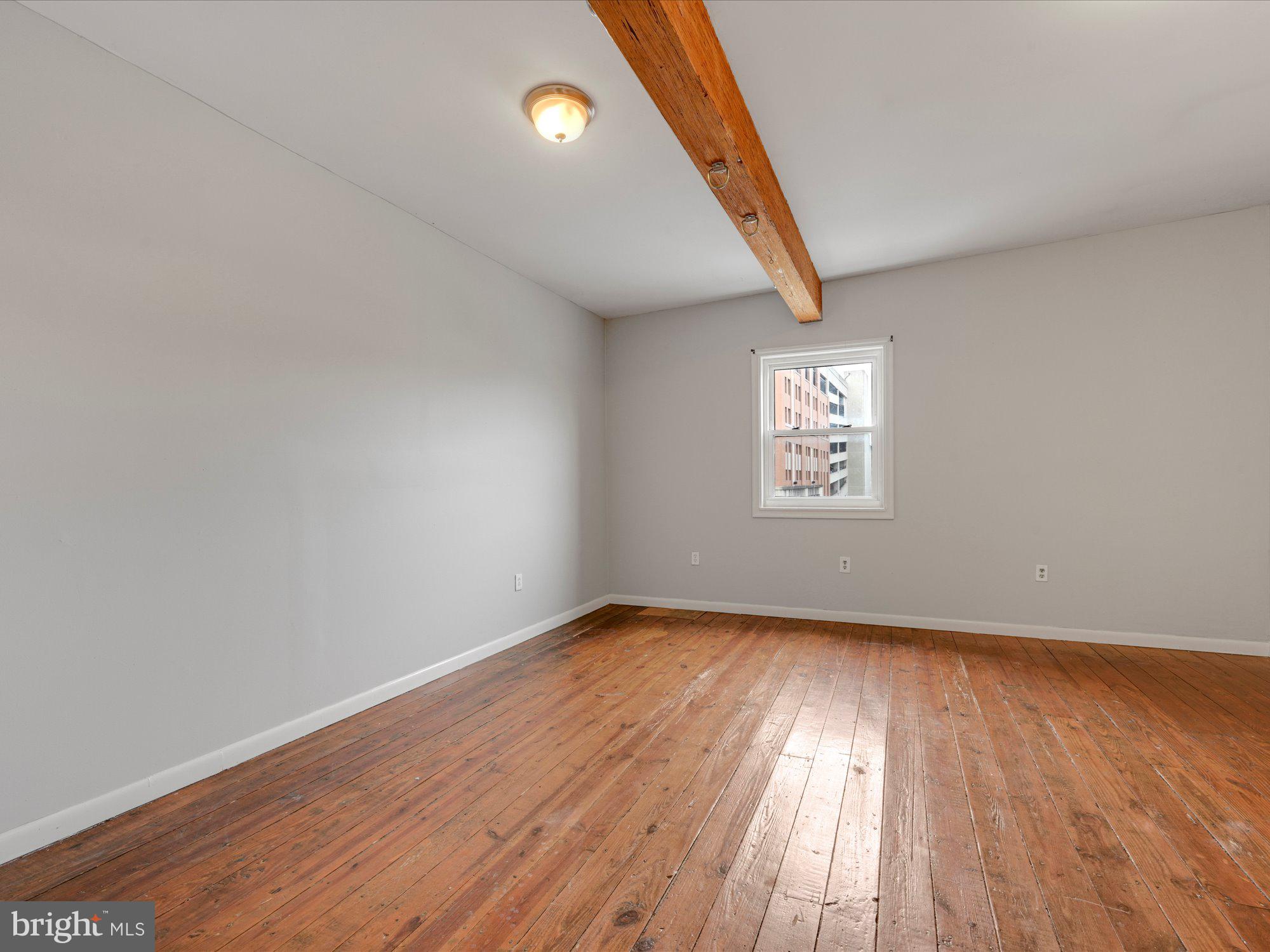 DOWNTOWN INVESTMENT DISTR - Commercial Sale