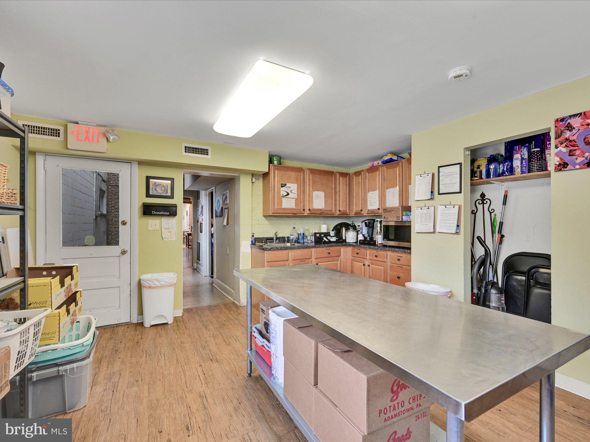 DOWNTOWN INVESTMENT DISTR - Commercial Sale