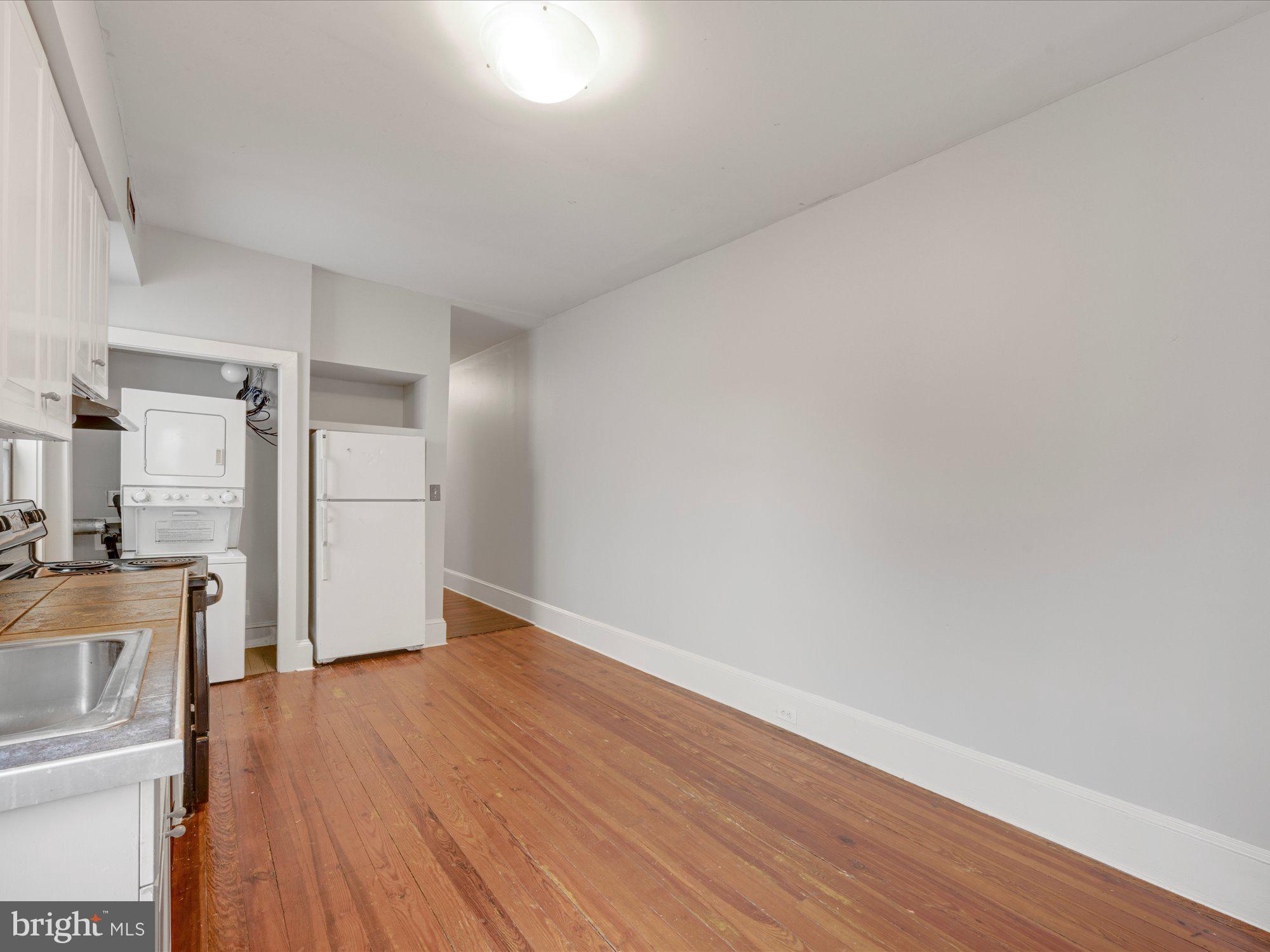 DOWNTOWN INVESTMENT DISTR - Commercial Sale