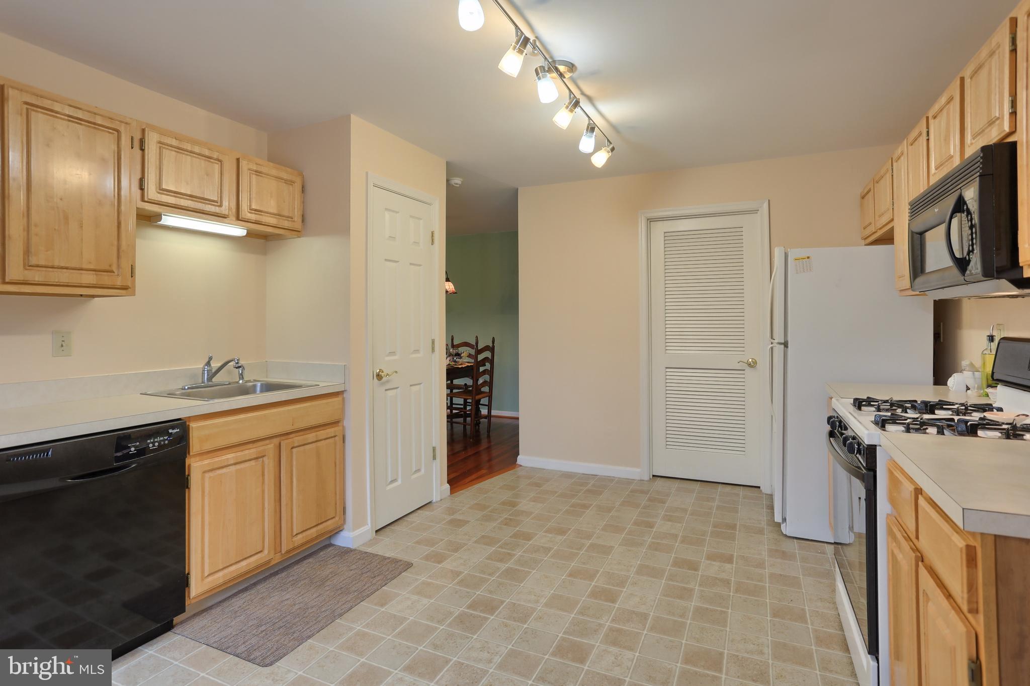 THE RESERVE - Residential Lease