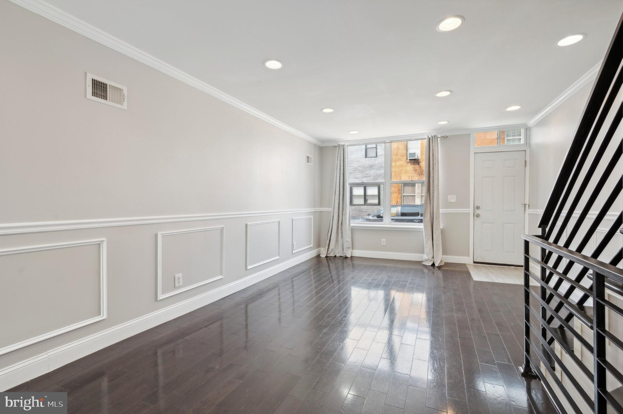 POINT BREEZE - Residential