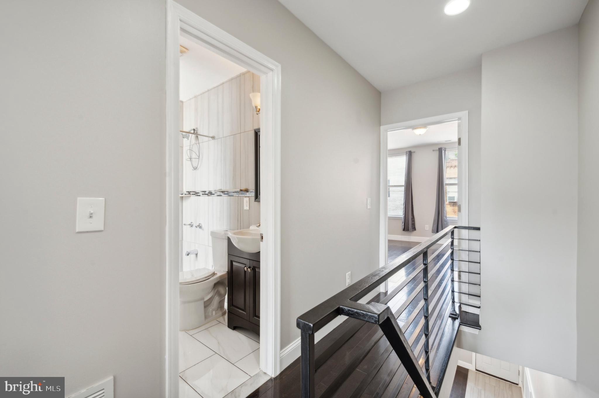 POINT BREEZE - Residential