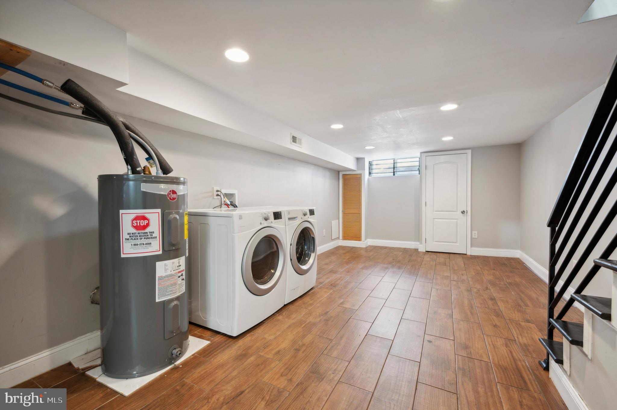 POINT BREEZE - Residential