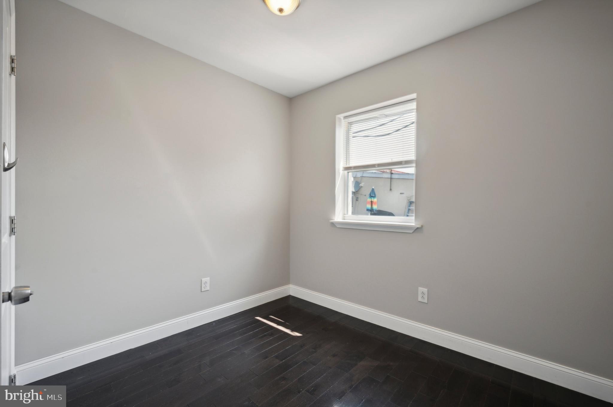 POINT BREEZE - Residential