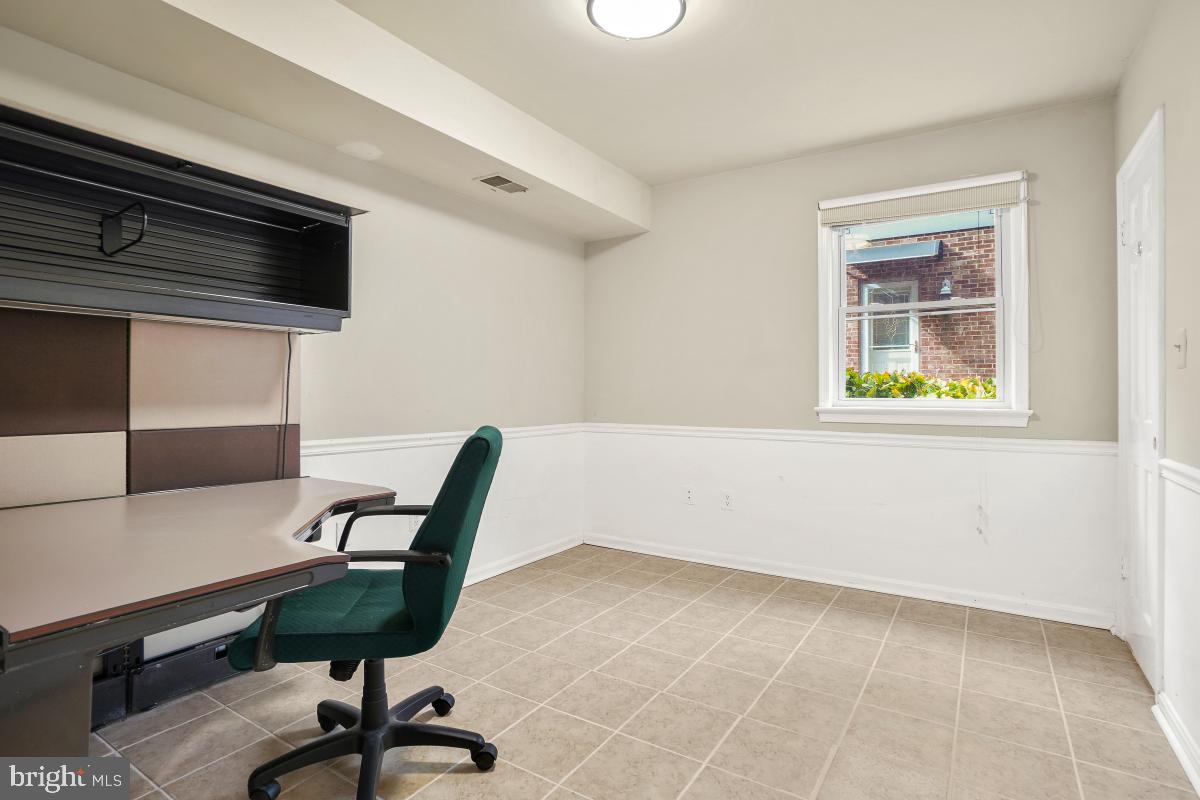 BEVERLY MANOR - Residential