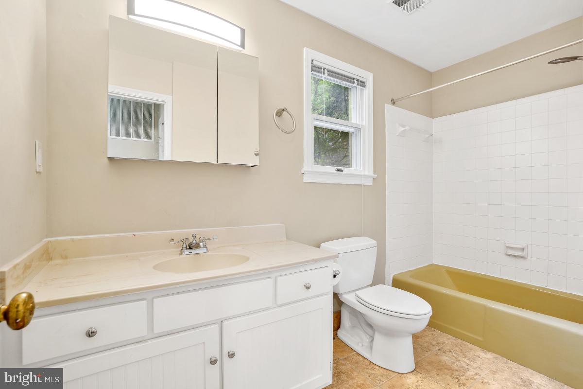 BEVERLY MANOR - Residential