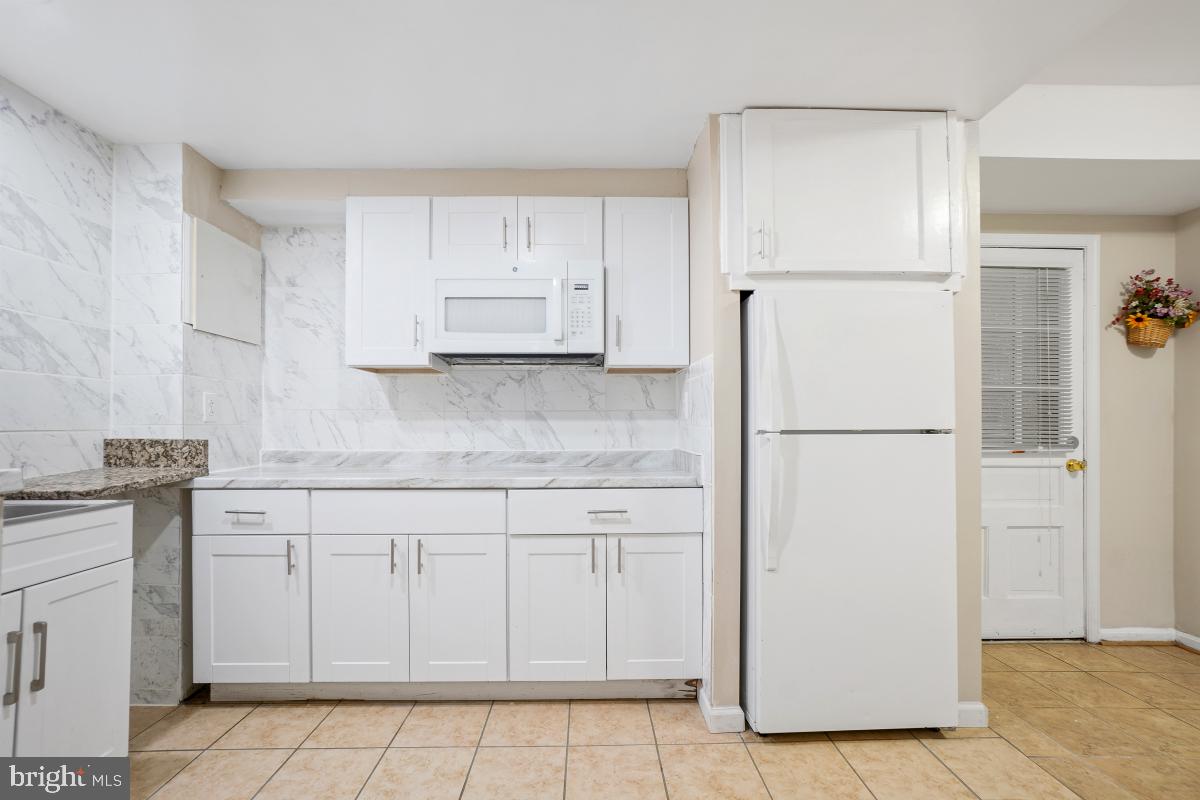 BEVERLY MANOR - Residential