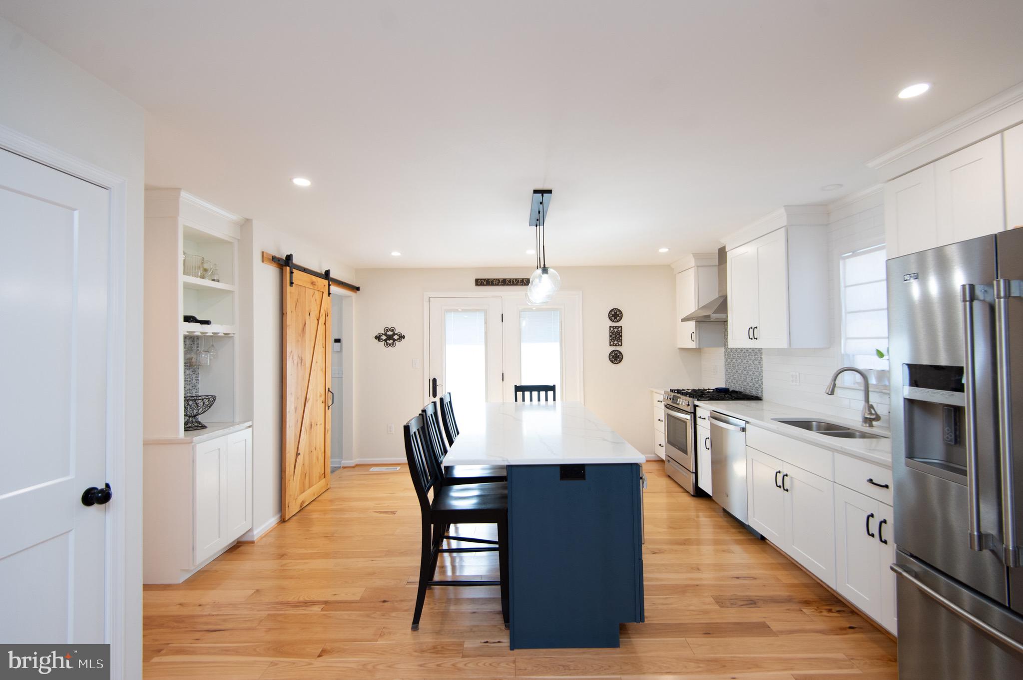 SECRETARY - Residential