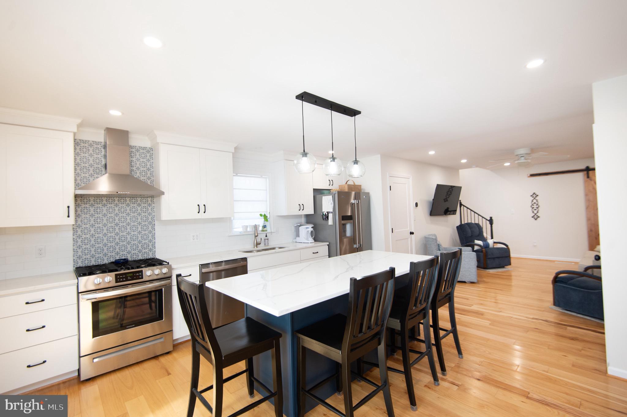 SECRETARY - Residential