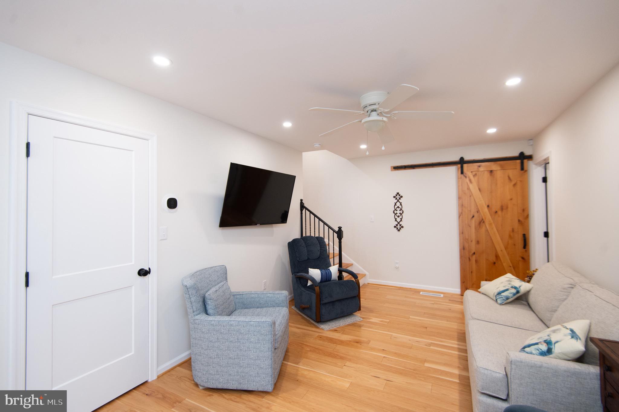 SECRETARY - Residential