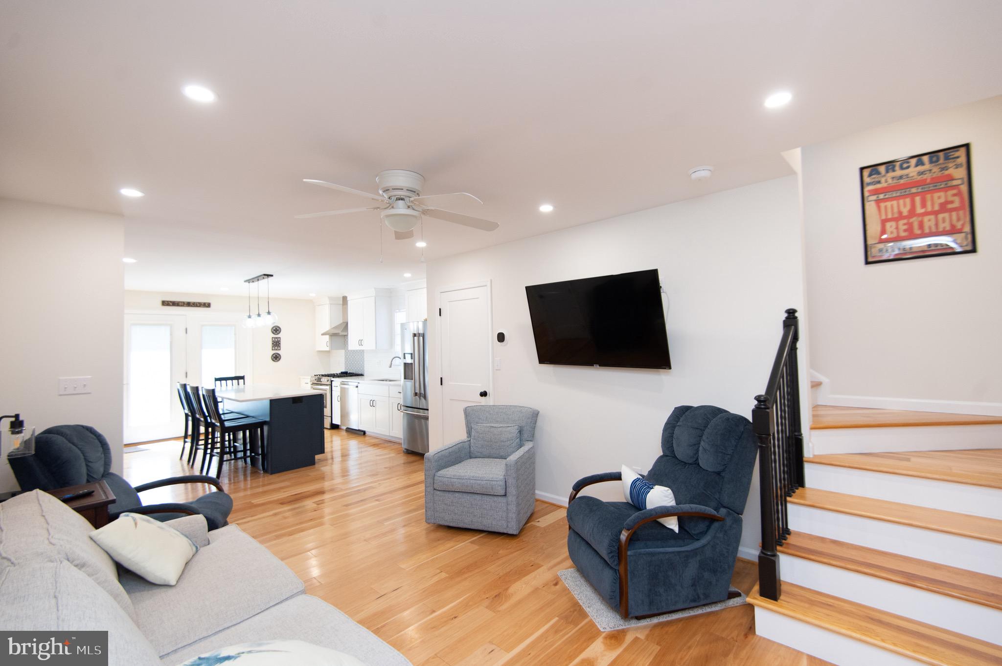 SECRETARY - Residential