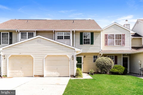 Townhouse For Rent - 2 Salisbury Court<br/> BORDENTOWN, NJ 08505