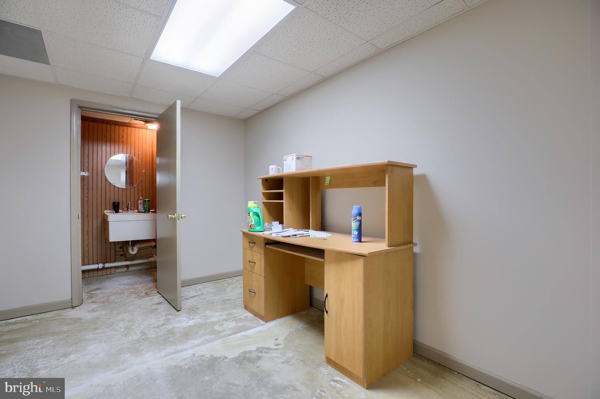 EPHRATA/LINCOLN - Commercial Sale