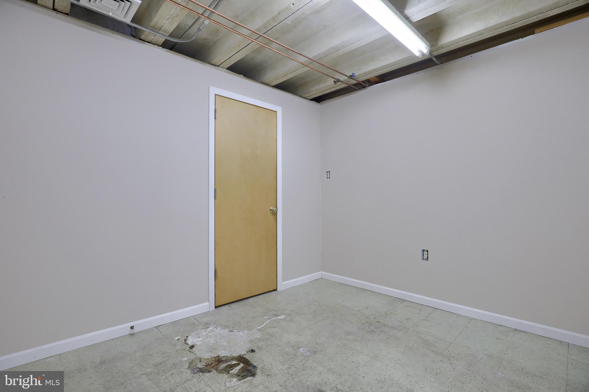 EPHRATA/LINCOLN - Commercial Sale