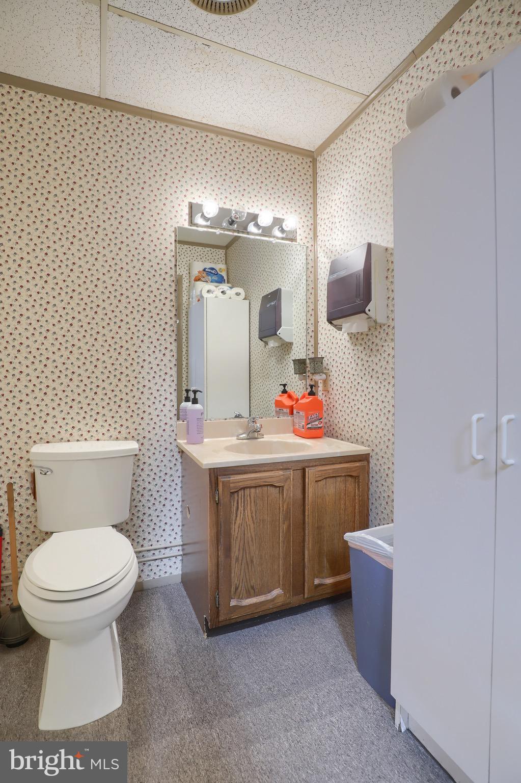 EPHRATA/LINCOLN - Commercial Sale