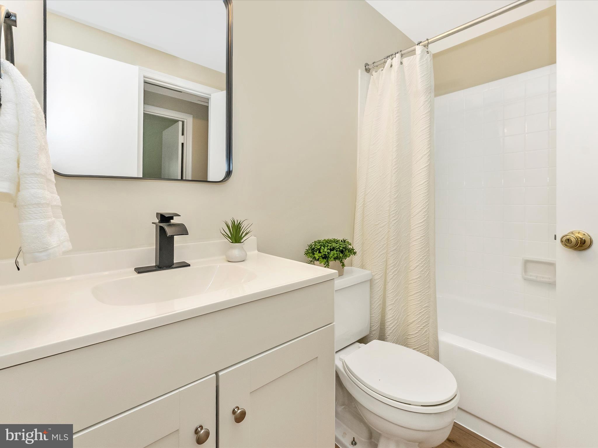 HADLEY FARMS - Residential