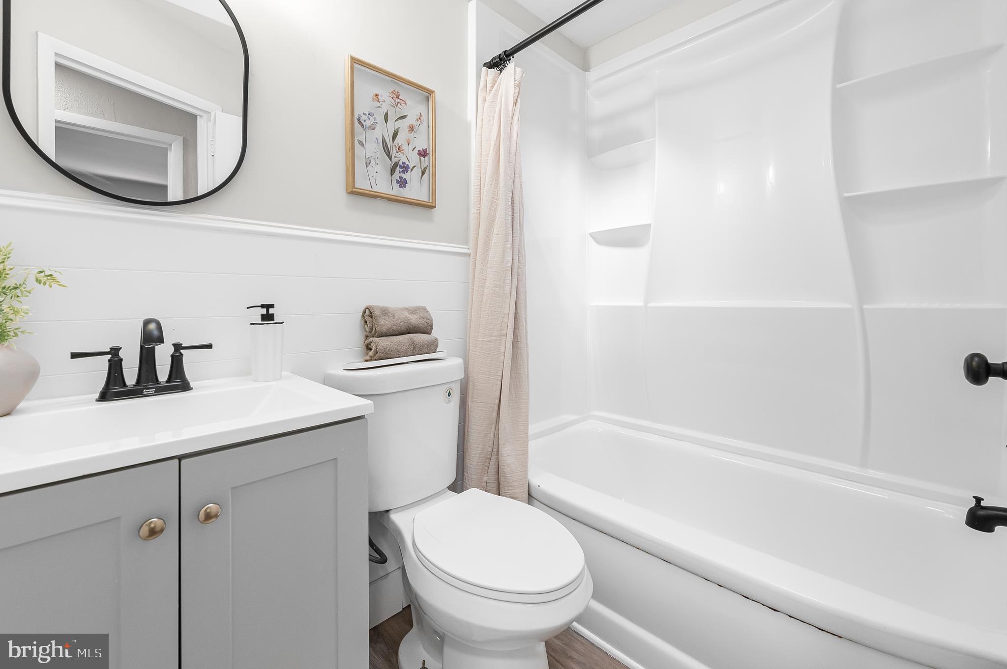 COUNTRY LANE - Residential