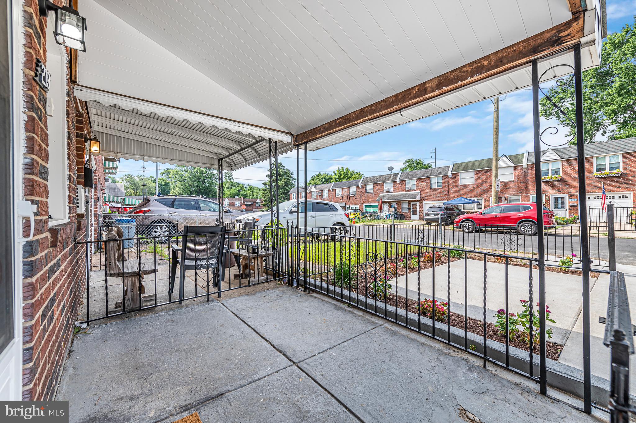 COUNTRY LANE - Residential