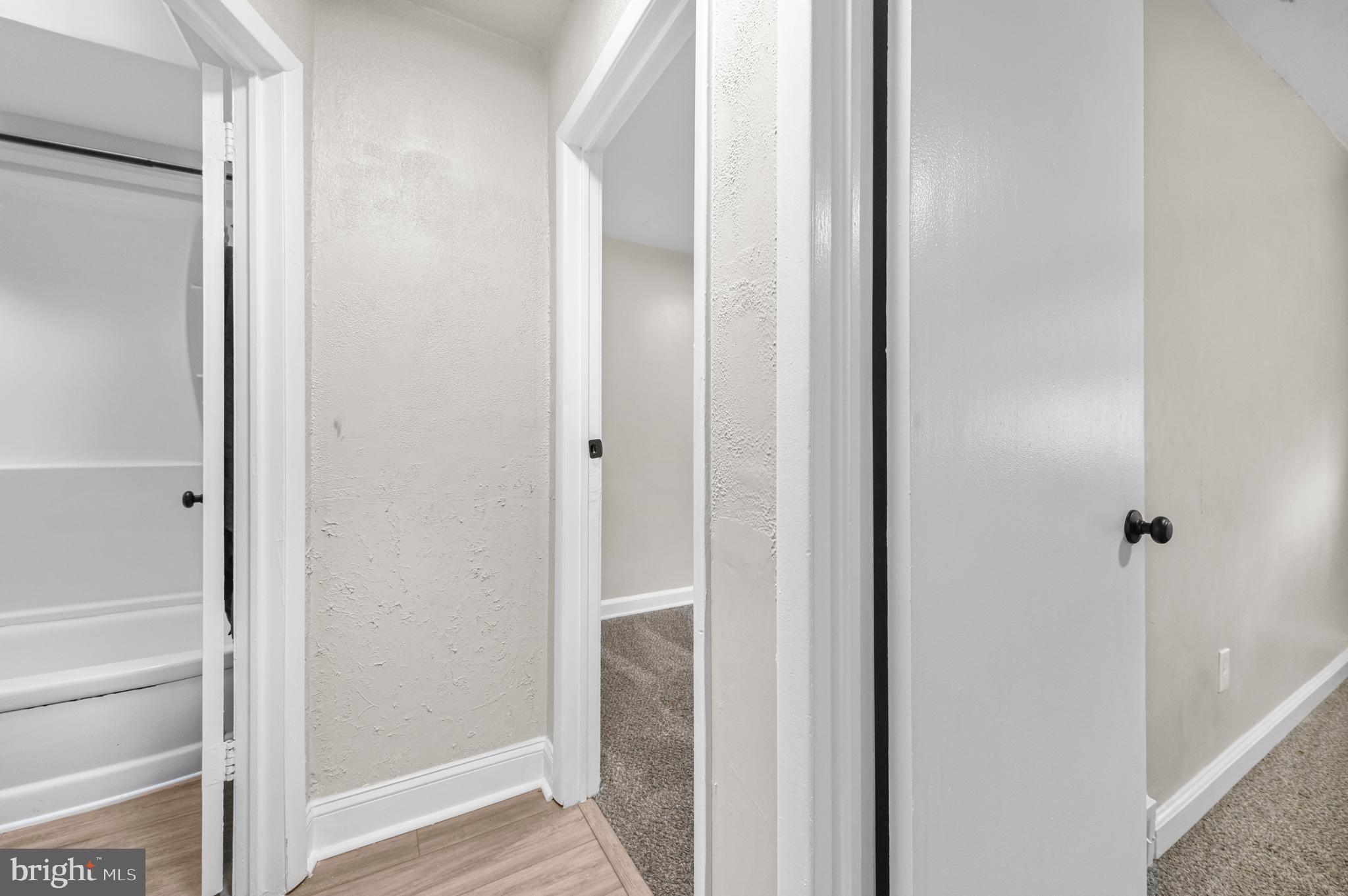 COUNTRY LANE - Residential