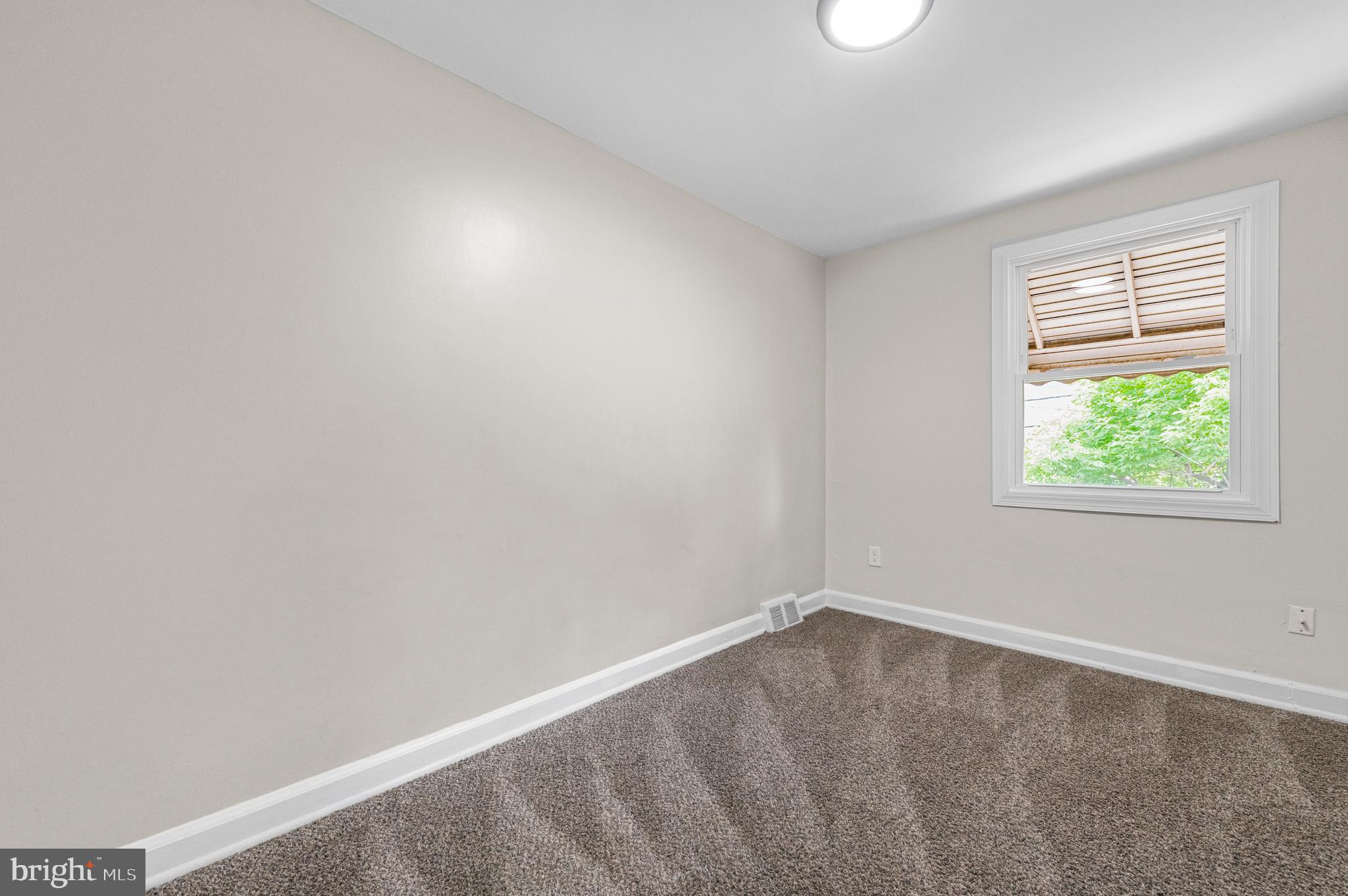 COUNTRY LANE - Residential