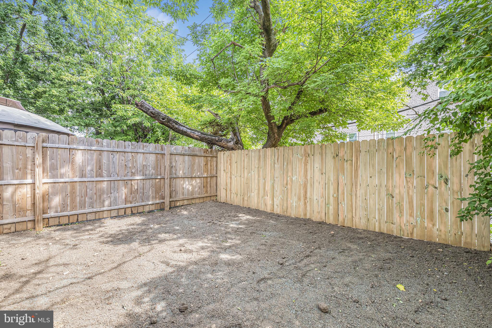 COUNTRY LANE - Residential