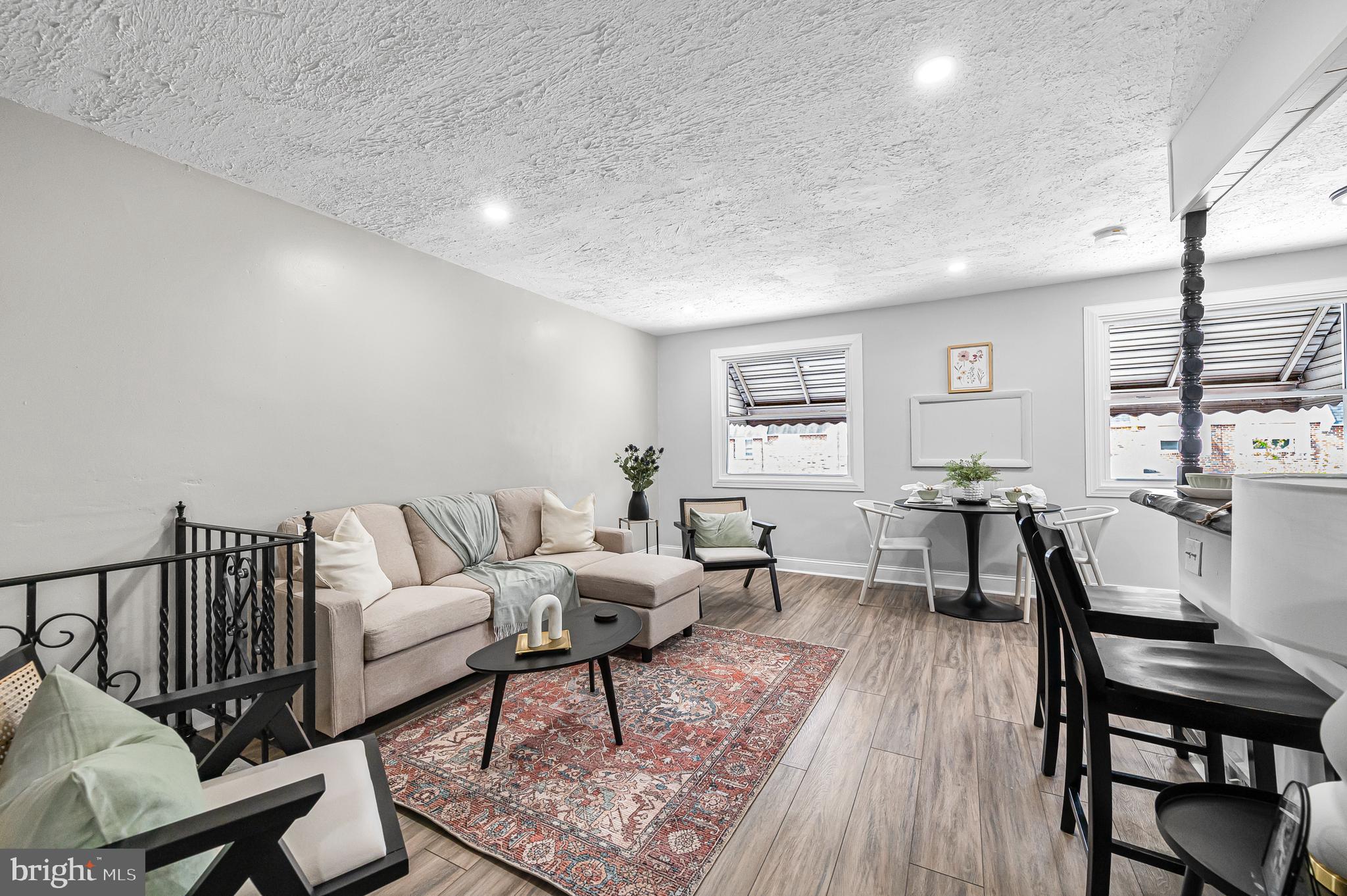 COUNTRY LANE - Residential