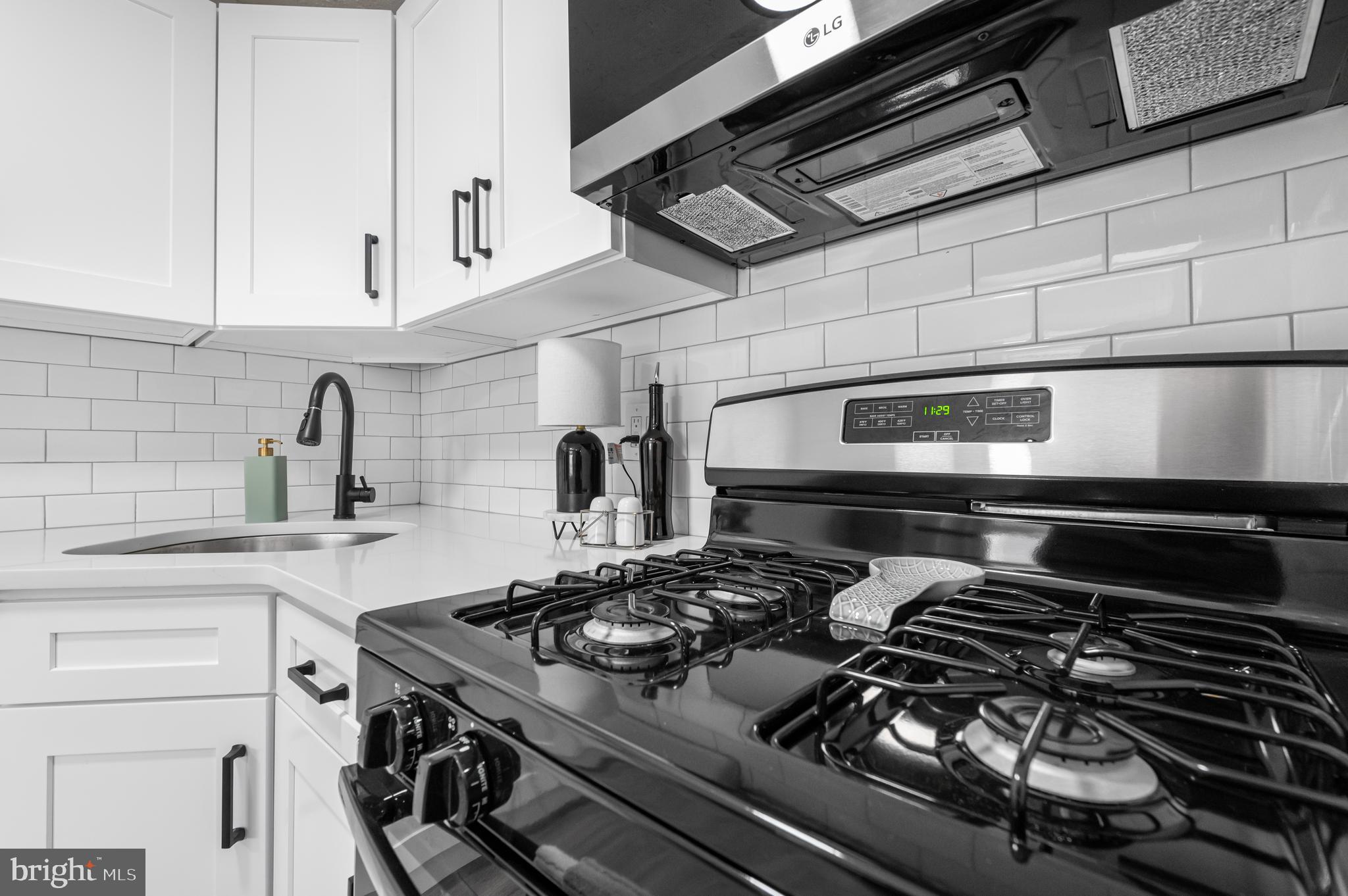 COUNTRY LANE - Residential