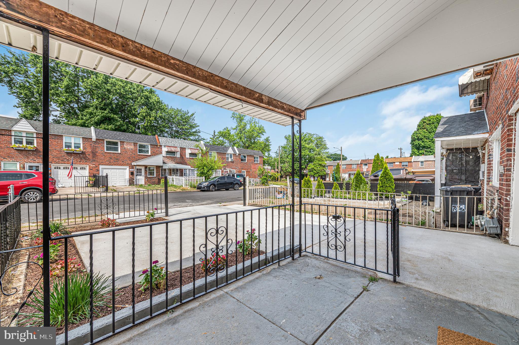 COUNTRY LANE - Residential