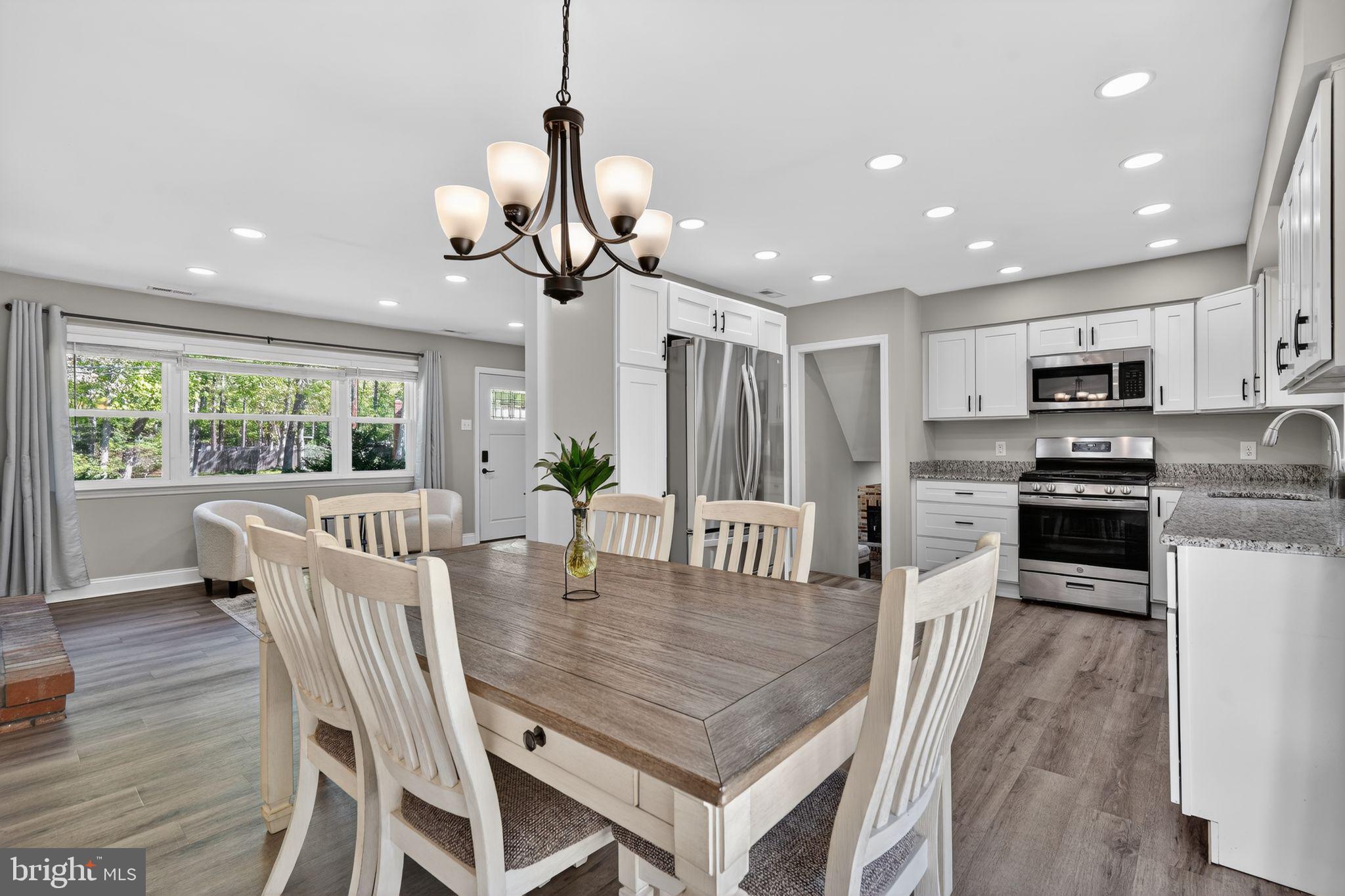 206 MAPLE DRIVE