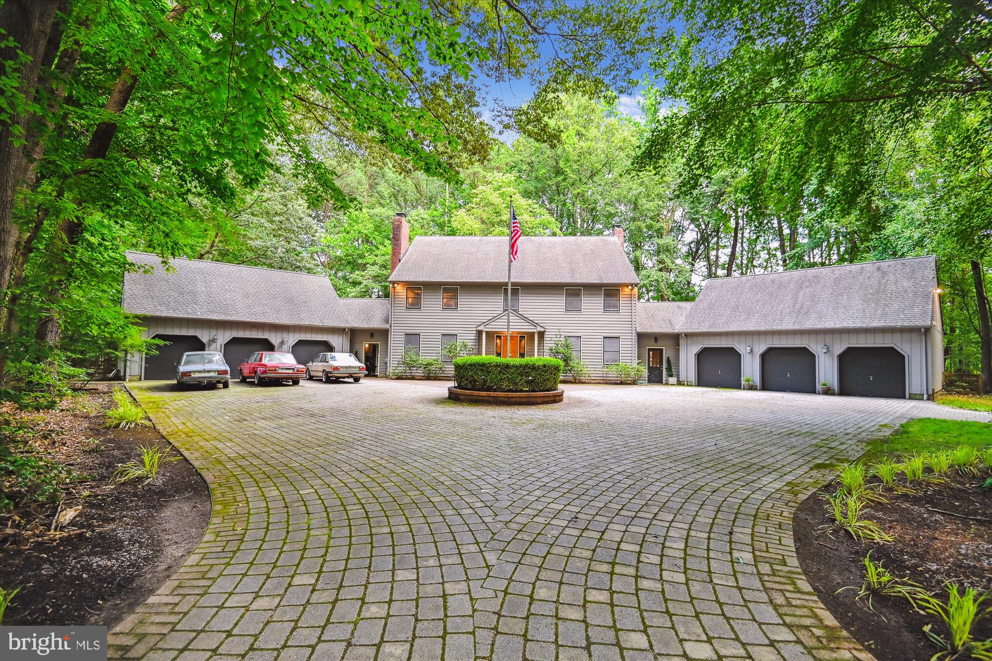 2317 NANCARLES DRIVE