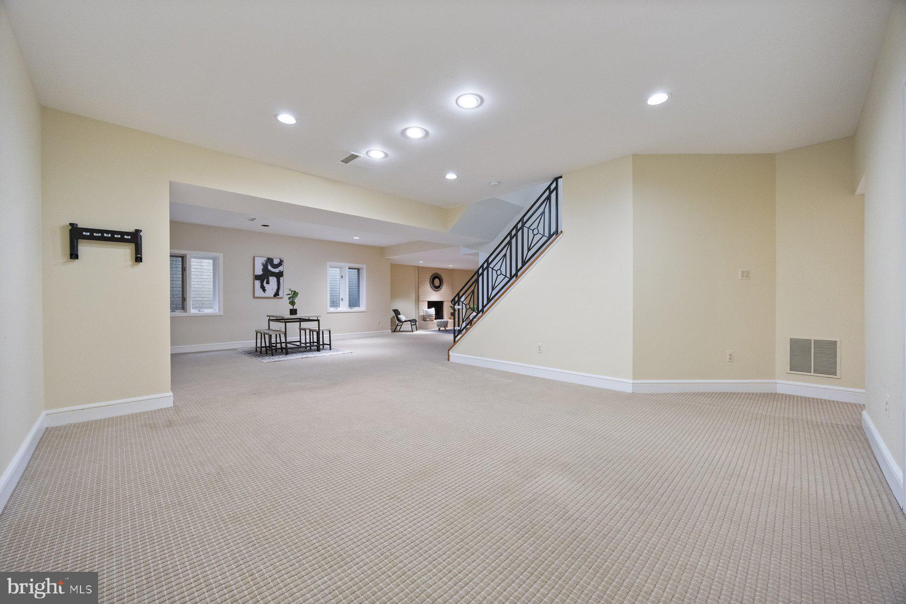 BURNING TREE VALLEY - Residential