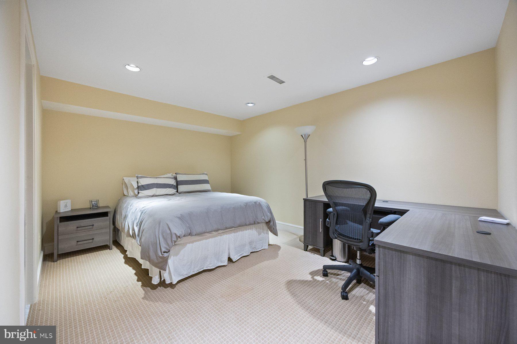 BURNING TREE VALLEY - Residential