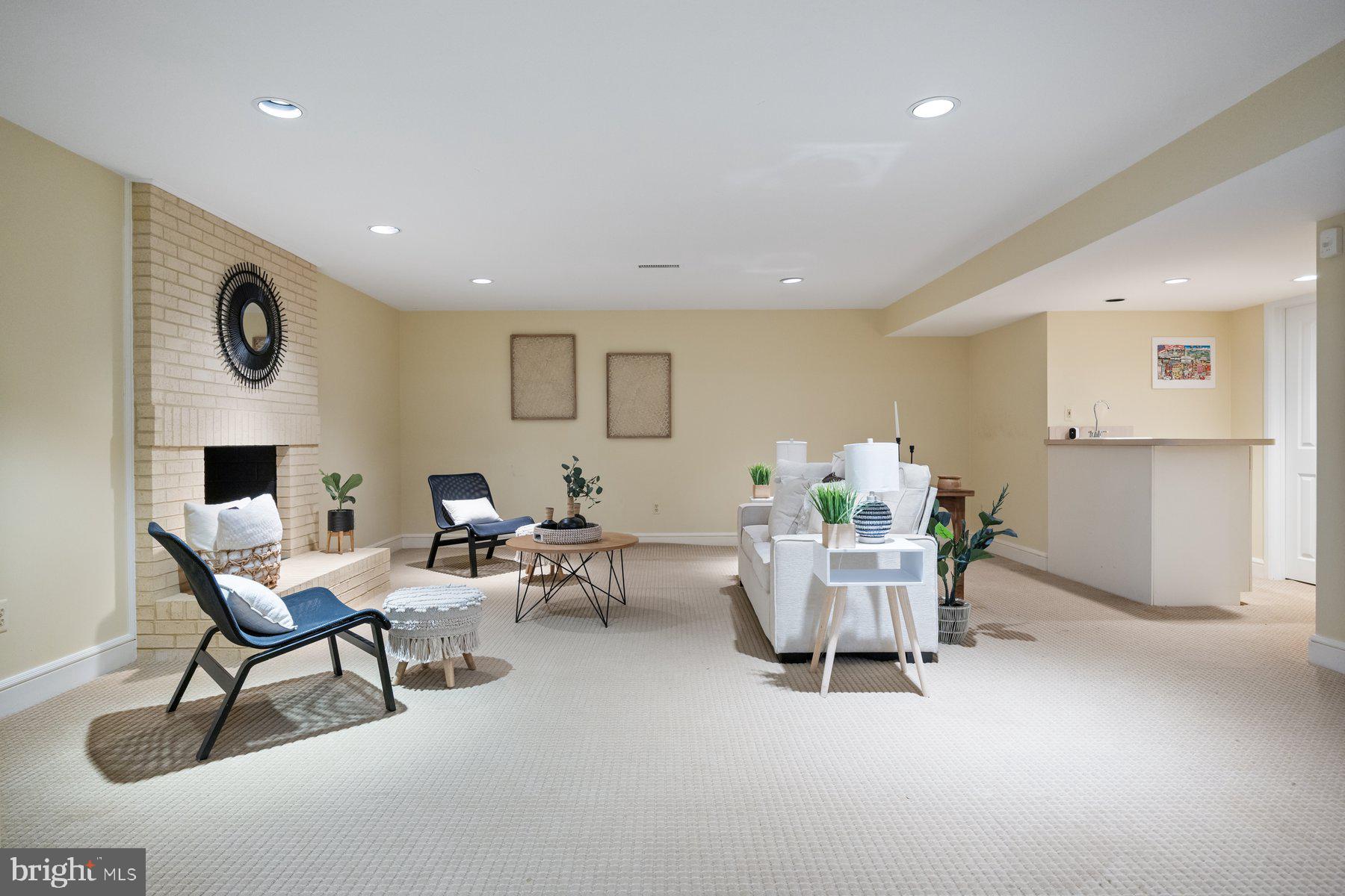 BURNING TREE VALLEY - Residential