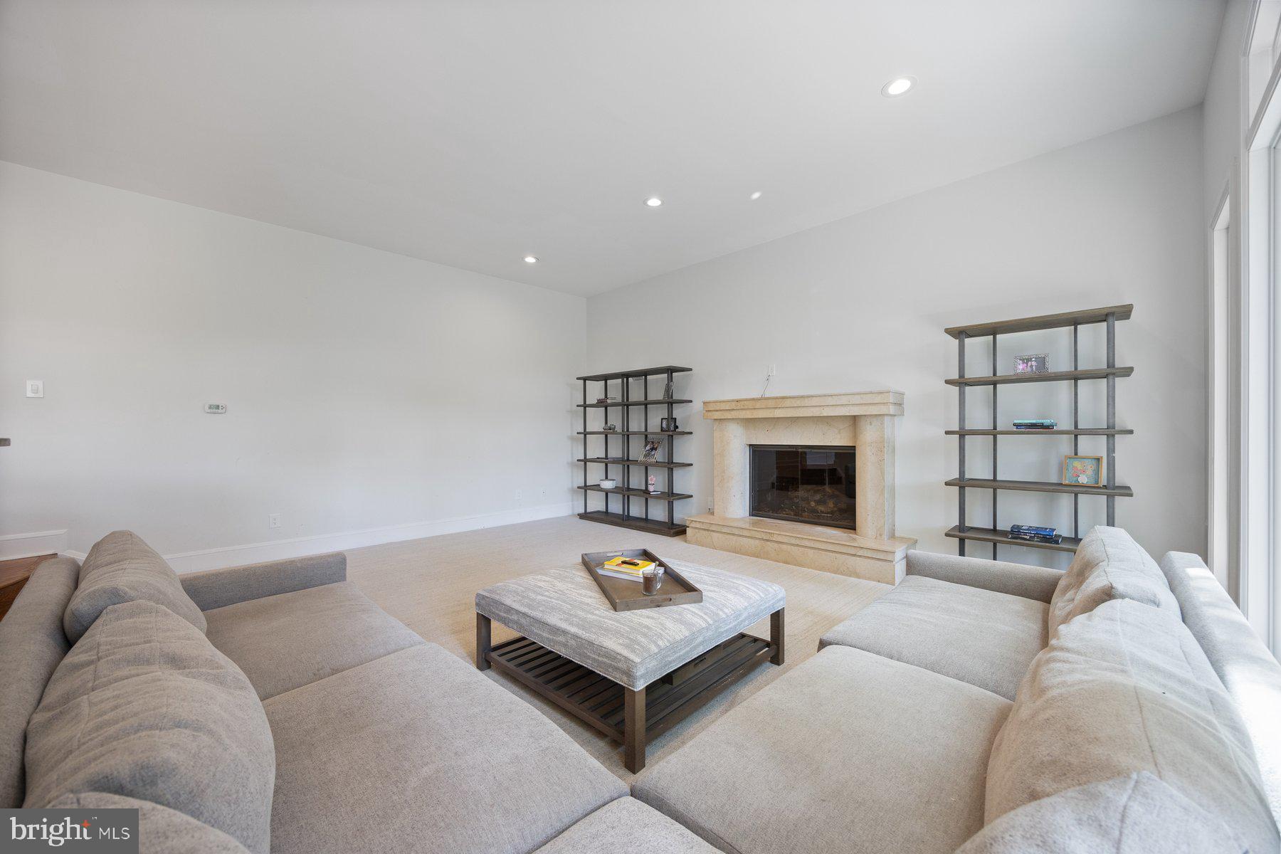 BURNING TREE VALLEY - Residential