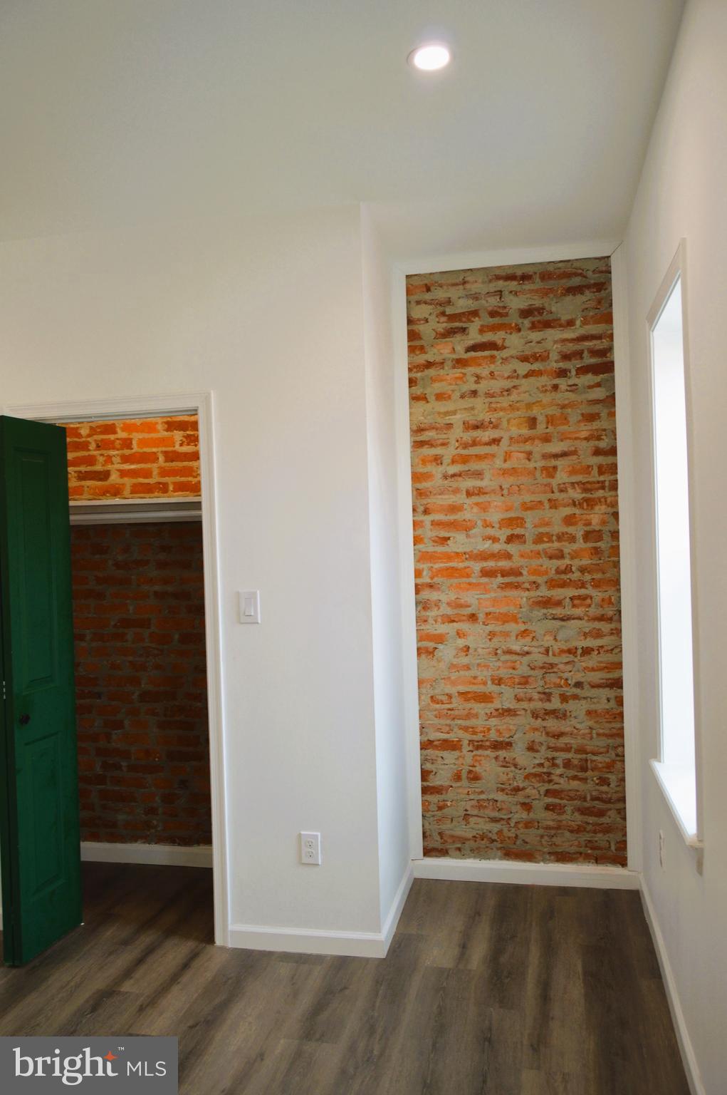 WEST OAK LANE - Residential Lease